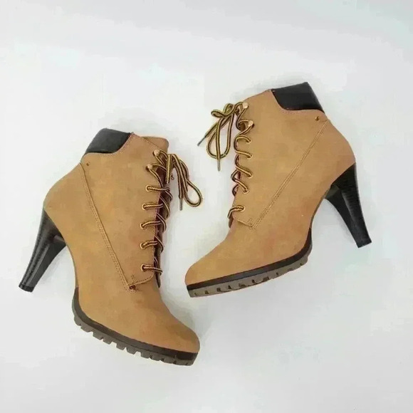 Nubuck Leather Lace-Up Stiletto Heel Chukka Booties - 9.5 - Picture 10 of 12